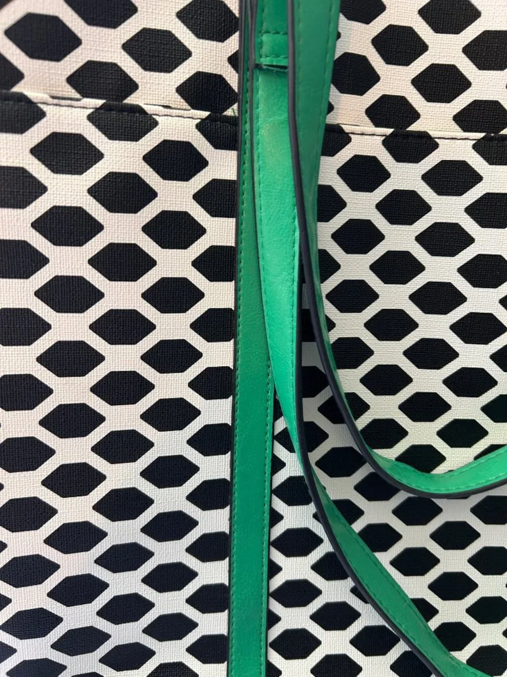 Bueno Geometric Tote Bag Black & White Print w/Green Trim Large Work Laptop Bag
